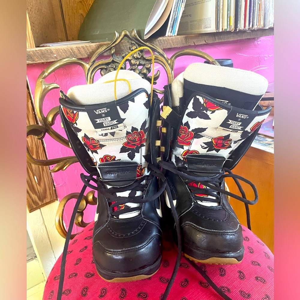 Vans Mary Rand Ferra Pro Snowboard boots true Sz 6.5. SmartWool Ultra Cush